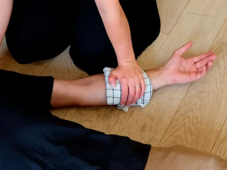 Apprenez à gérer une hémorragie grâce à notre formation stop the bleed