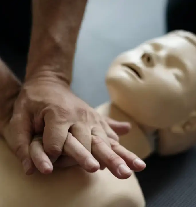 Gestes qui sauvent , le massage cardiaque